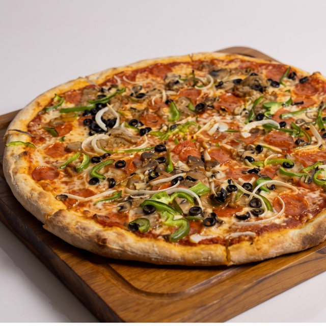 Monday 16" Large Everything Pizza.