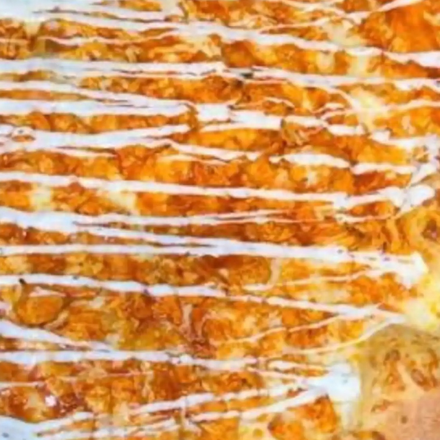Monday 16" Buffalo Chicken.